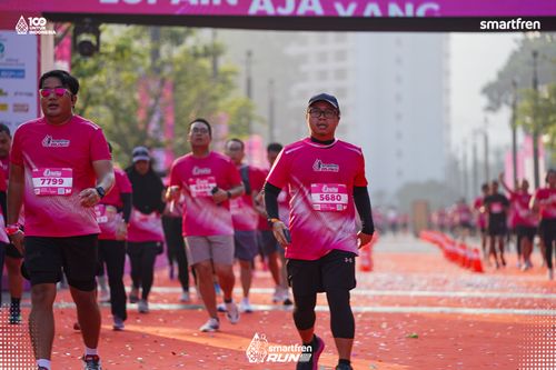 Race photo from Smartfren Run 2025 