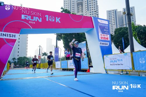 Race photo from Nu Skin Run 10K