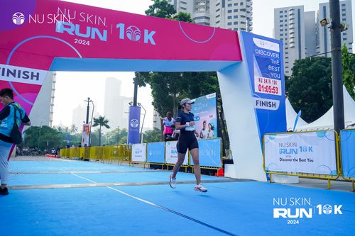 Race photo from Nu Skin Run 10K