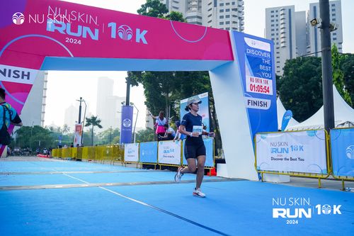 Race photo from Nu Skin Run 10K