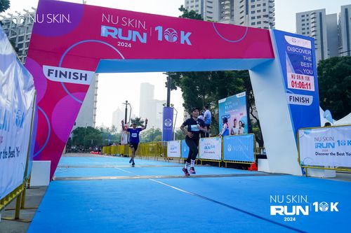 Race photo from Nu Skin Run 10K