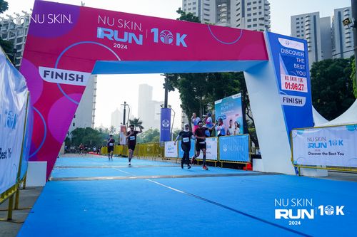 Race photo from Nu Skin Run 10K