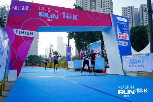 Race photo from Nu Skin Run 10K
