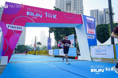 Race photo from Nu Skin Run 10K