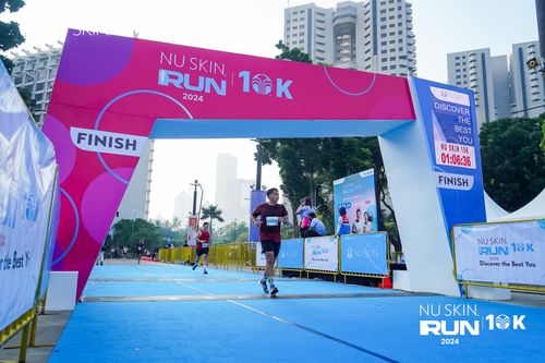 Race photo from Nu Skin Run 10K
