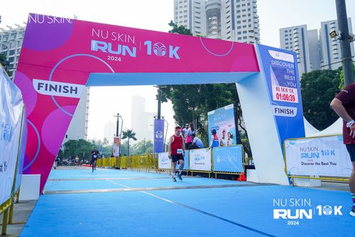 Race photo from Nu Skin Run 10K