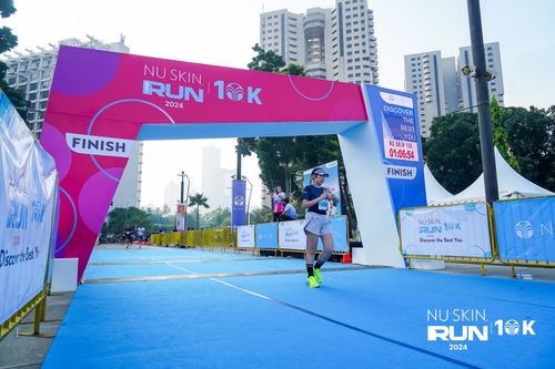 Race photo from Nu Skin Run 10K