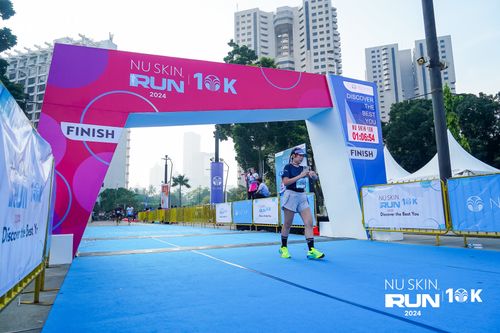Race photo from Nu Skin Run 10K
