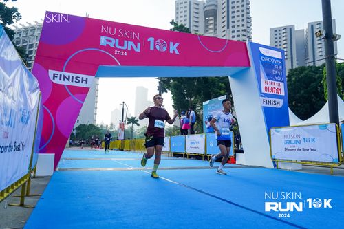 Race photo from Nu Skin Run 10K