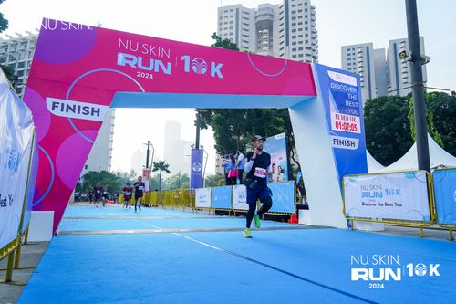 Race photo from Nu Skin Run 10K