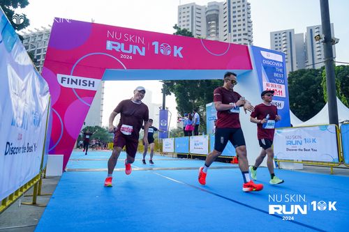 Race photo from Nu Skin Run 10K