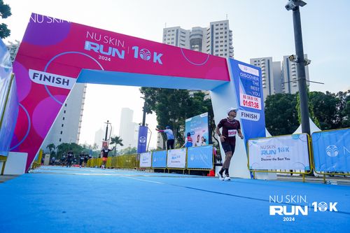 Race photo from Nu Skin Run 10K
