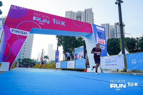 Race photo from Nu Skin Run 10K