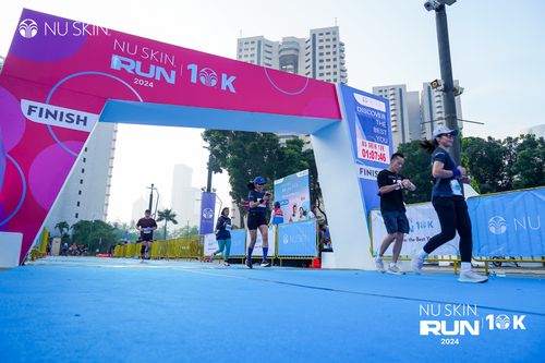 Race photo from Nu Skin Run 10K