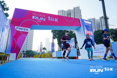 Race photo from Nu Skin Run 10K