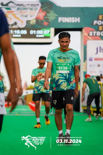 Race photo from Arutmin Borneo Run 2024