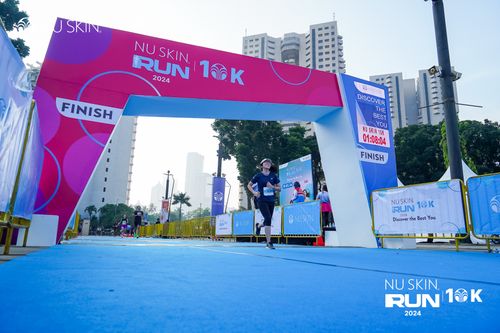 Race photo from Nu Skin Run 10K