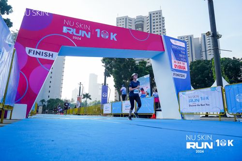Race photo from Nu Skin Run 10K