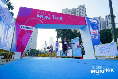 Race photo from Nu Skin Run 10K