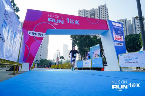 Race photo from Nu Skin Run 10K