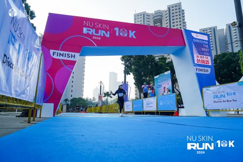 Race photo from Nu Skin Run 10K