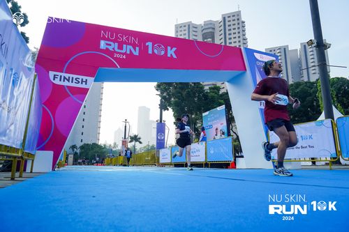 Race photo from Nu Skin Run 10K