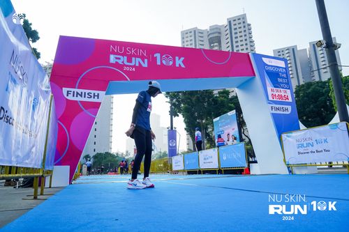 Race photo from Nu Skin Run 10K