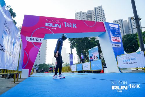 Race photo from Nu Skin Run 10K