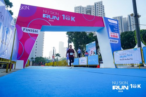 Race photo from Nu Skin Run 10K