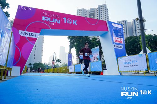 Race photo from Nu Skin Run 10K