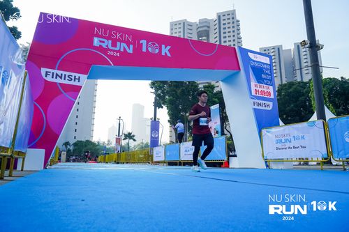 Race photo from Nu Skin Run 10K