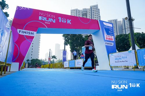 Race photo from Nu Skin Run 10K