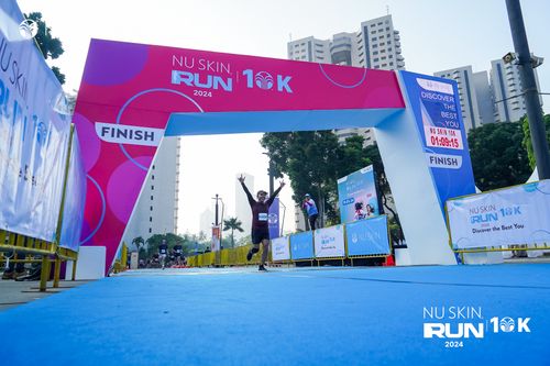 Race photo from Nu Skin Run 10K