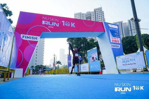 Race photo from Nu Skin Run 10K