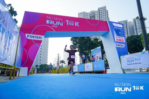 Race photo from Nu Skin Run 10K