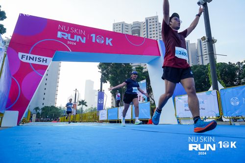 Race photo from Nu Skin Run 10K