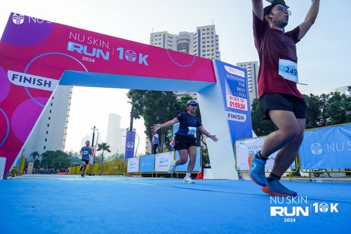 Race photo from Nu Skin Run 10K