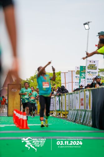 Race photo from Arutmin Borneo Run 2024
