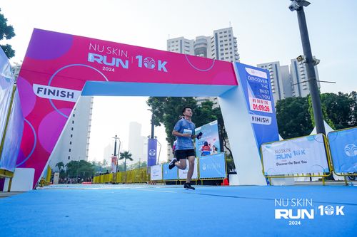 Race photo from Nu Skin Run 10K