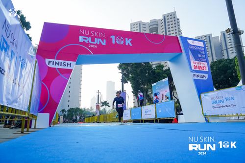 Race photo from Nu Skin Run 10K