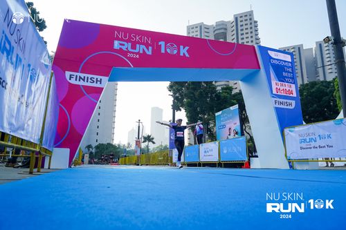 Race photo from Nu Skin Run 10K