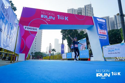 Race photo from Nu Skin Run 10K