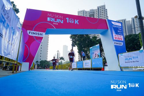 Race photo from Nu Skin Run 10K