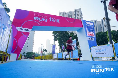 Race photo from Nu Skin Run 10K