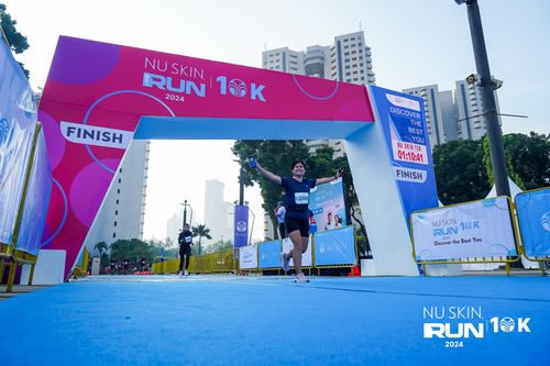 Race photo from Nu Skin Run 10K
