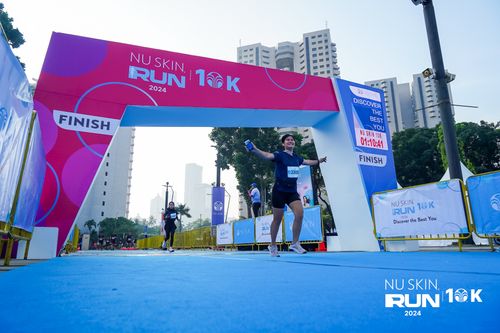 Race photo from Nu Skin Run 10K