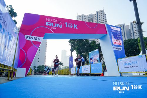 Race photo from Nu Skin Run 10K