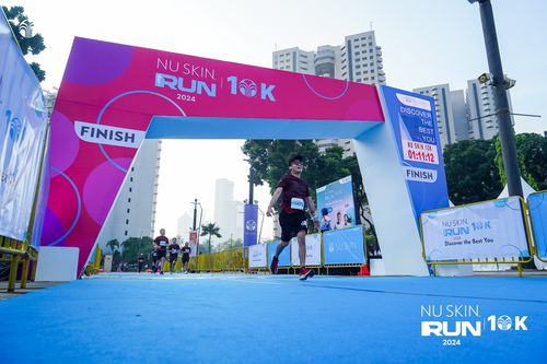 Race photo from Nu Skin Run 10K