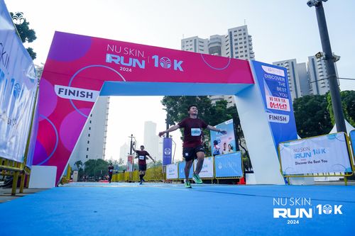 Race photo from Nu Skin Run 10K