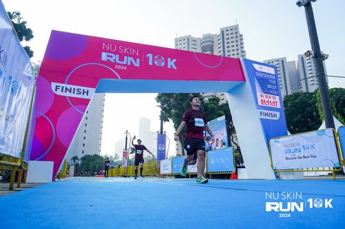 Race photo from Nu Skin Run 10K